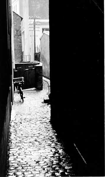 Gare avenue de la  01 impasse entre 38-40