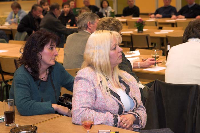 intereslallange200603005