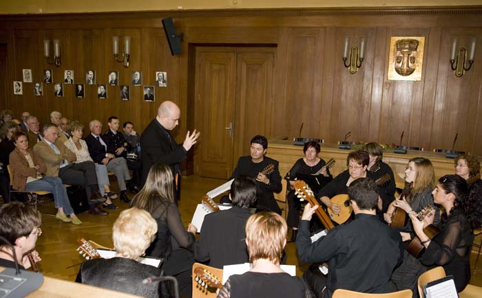 neiduerfseanceacad200704005