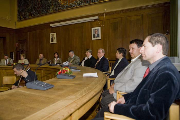 neiduerfseanceacad200704006