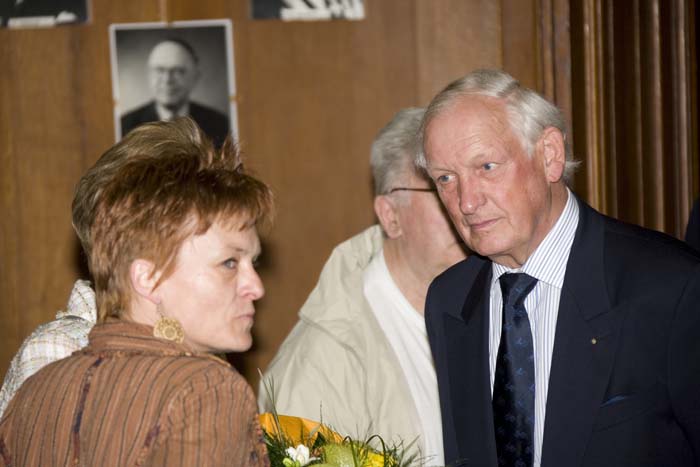 neiduerfseanceacad200704044