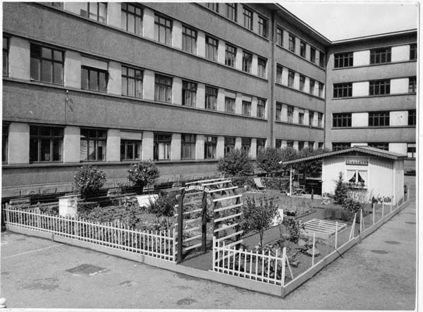 exposition195108001jardinmodele