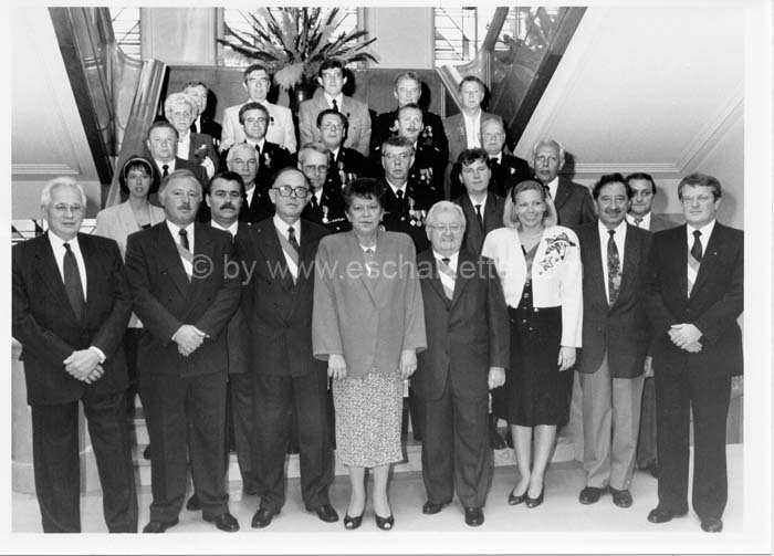 fetenationale 1990 06 22 001 remise de decorations aux sapeur pompiers