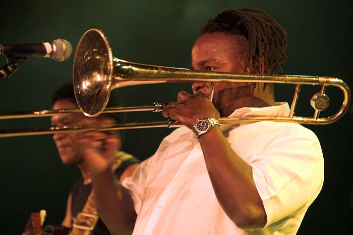 fiestacubana200606054