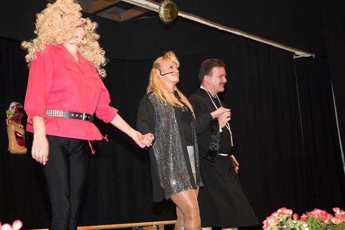 fues_revue2006030024