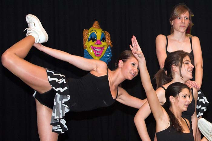 fues_revue2006030051