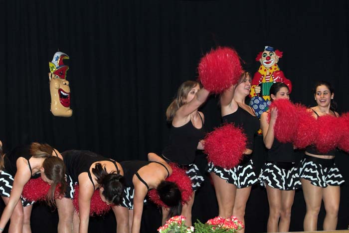 fues_revue2006030052