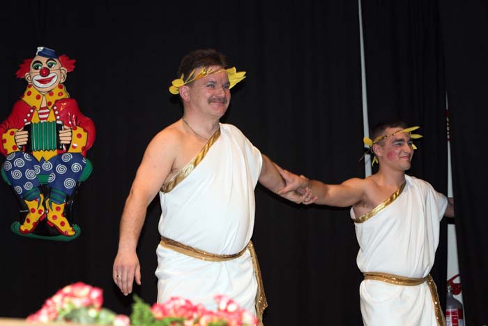 fues_revue2006030056