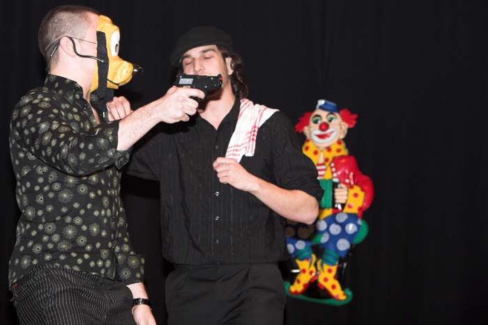 fues_revue2006030091