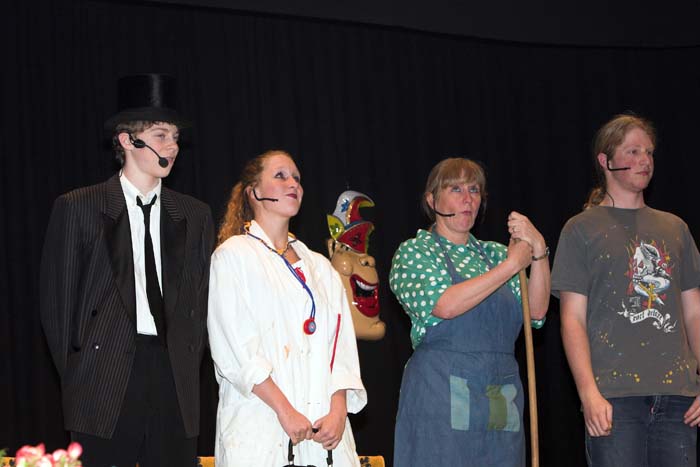 fues_revue2006030105