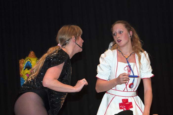 fues_revue2006030109