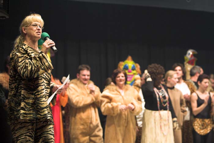 fues_revue2006030117