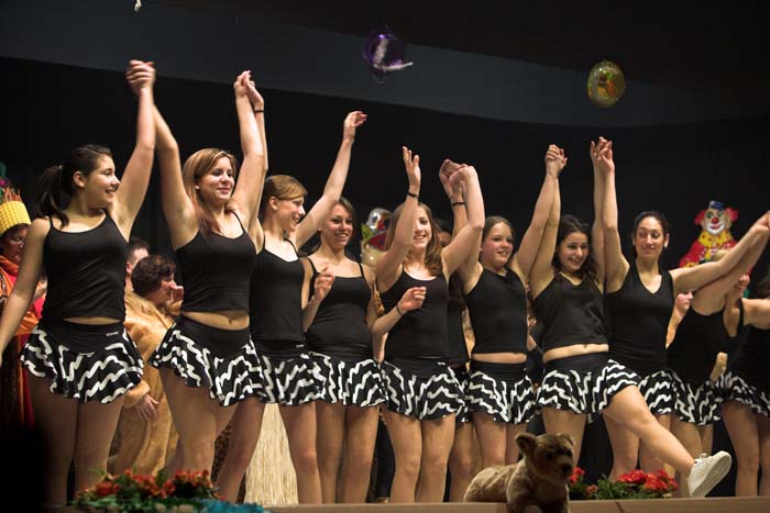 fues_revue2006030118