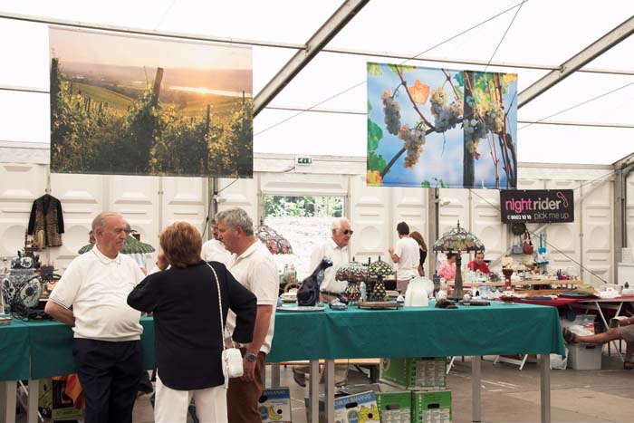 marchepuces200606003