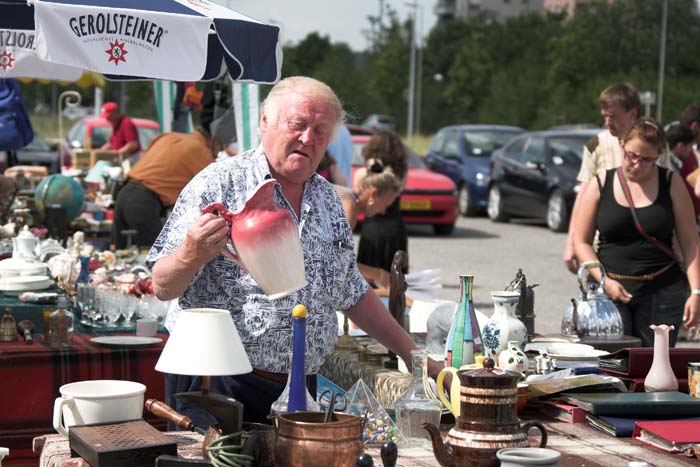 marchepuces200606027