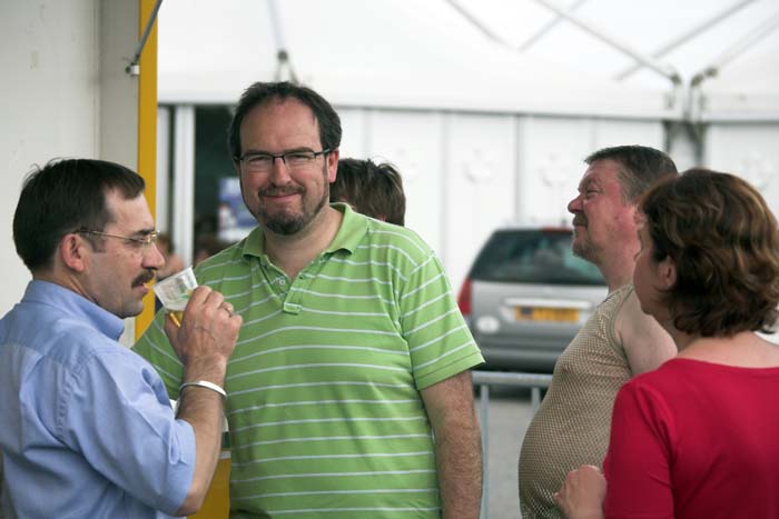 marchepuces200606034