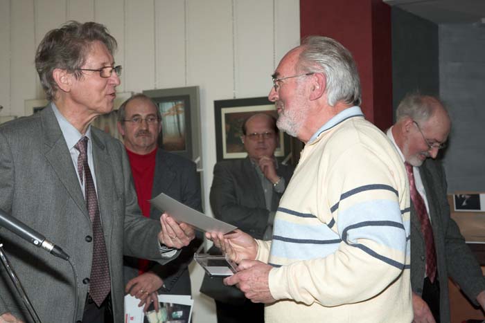 salonmondial200604018