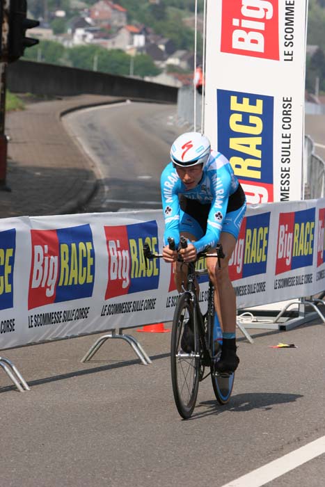 Giro_2006_049_KNEES_Christian