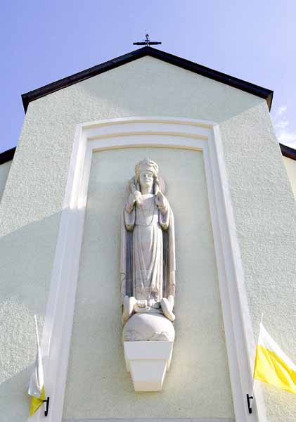 Eglise Lallange 2004 05 016