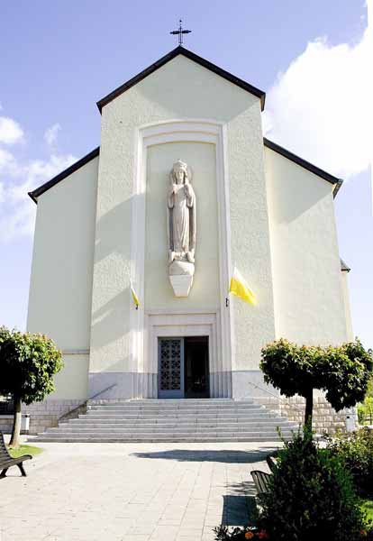 Eglise Lallange 2004 05 017