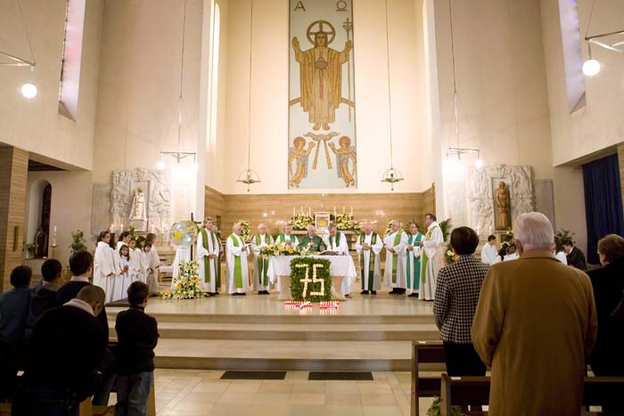 sacrecoeur75anniv200709058