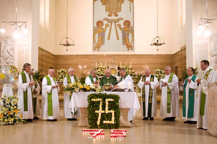 sacrecoeur75anniv200709063
