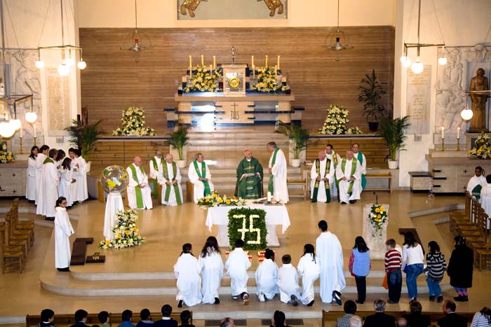 sacrecoeur75anniv200709099