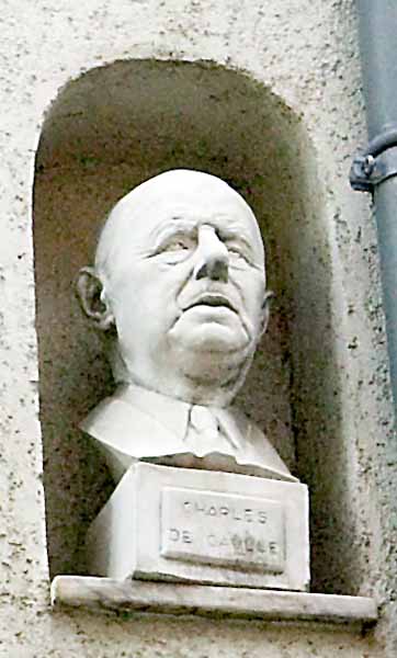 Remparts rue des 2004 05 003