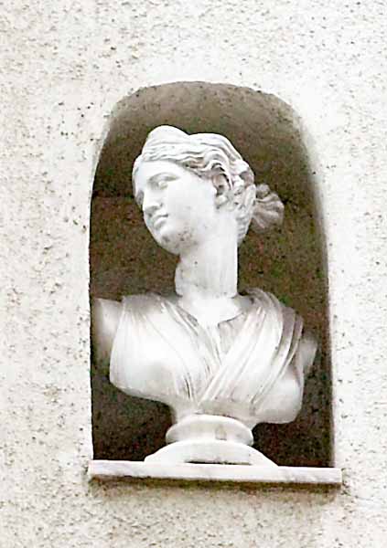 Remparts rue des 2004 05 004