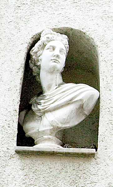 Remparts rue des 2004 05 005