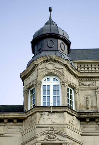 hotel de ville place 2004 05 005