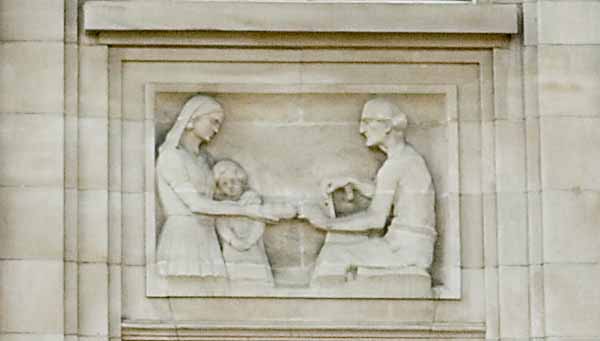 hotel de ville place 2004 05 019