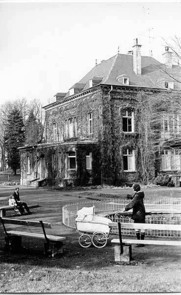 Creche Laval 1967 002