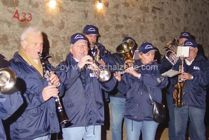 20061204stebarbedhoil021