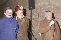 20061204stebarbedhoil020