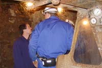 20061204stebarbedhoil026