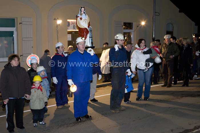 20061204stebarbedhoil005