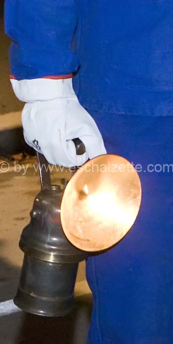 20061204stebarbedhoil009