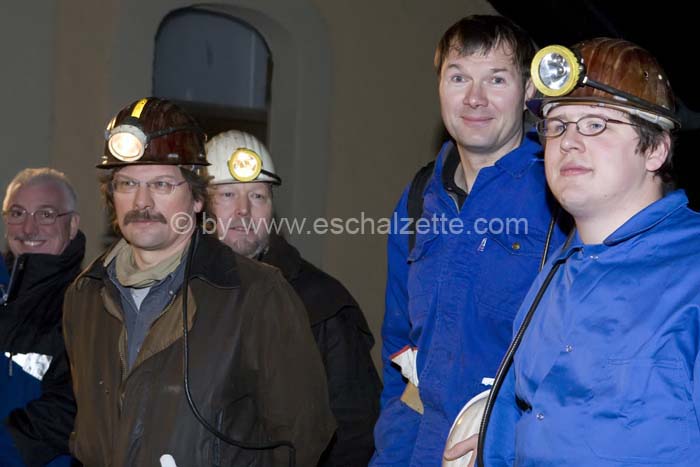 20061204stebarbedhoil010