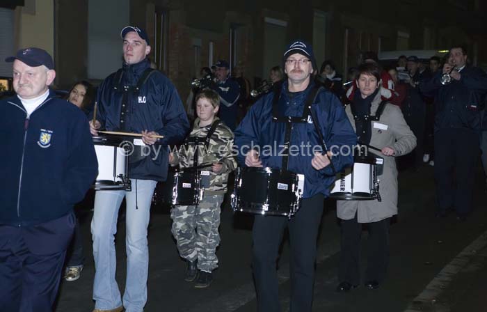 20061204stebarbedhoil016