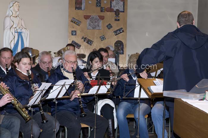 20061204stebarbedhoil044