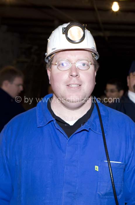 20061204stebarbedhoil066