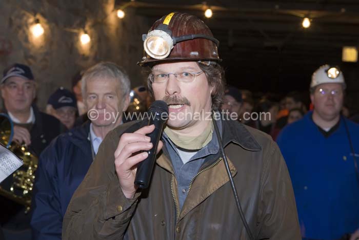 20061204stebarbedhoil068