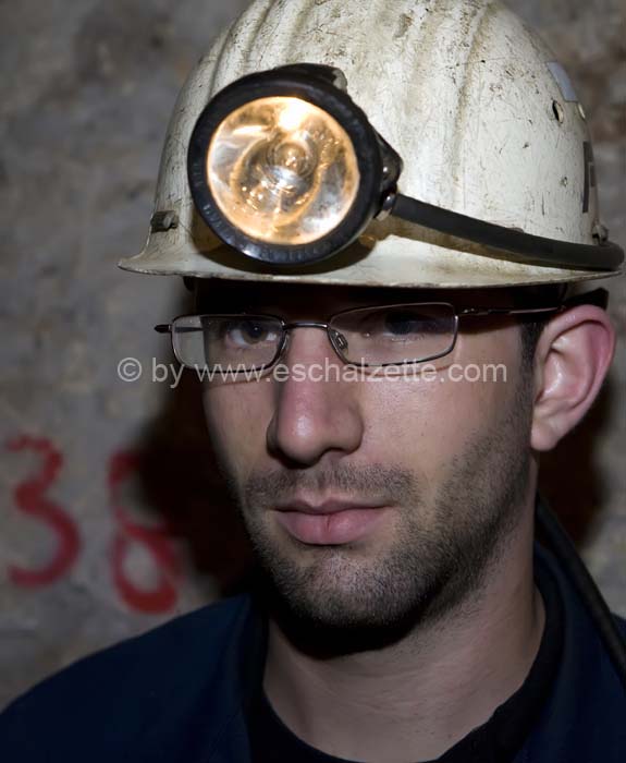 20061204stebarbedhoil080