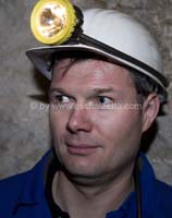 20061204stebarbedhoil082