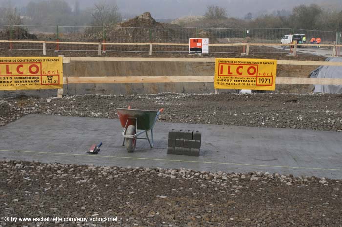 20080408belvalnordposepierre001