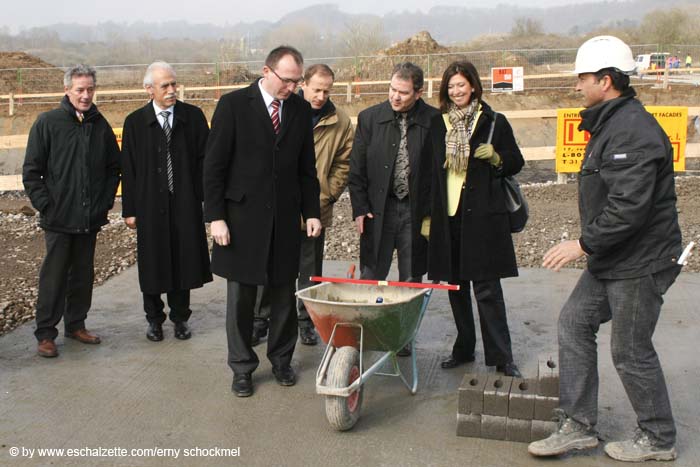 20080408belvalnordposepierre003