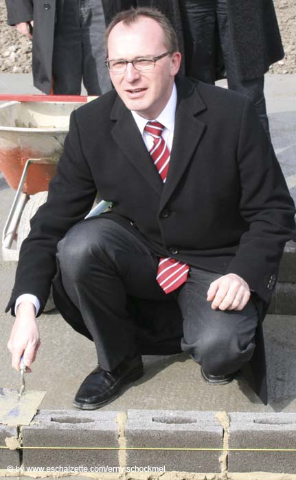 20080408belvalnordposepierre005