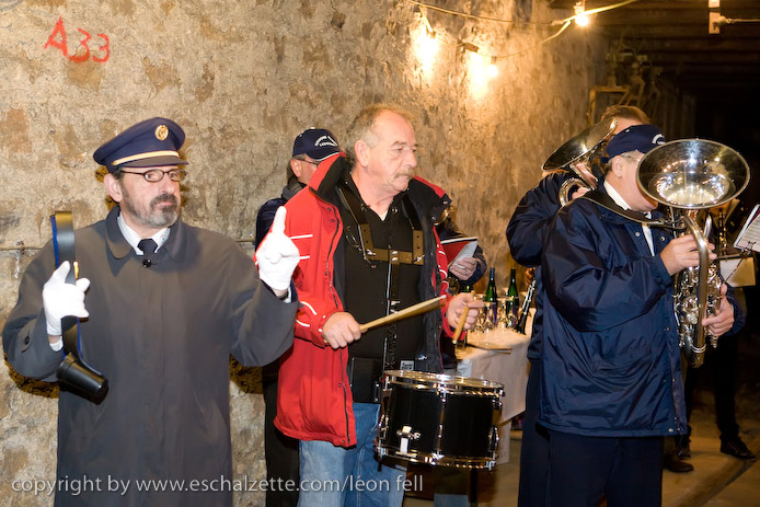 20081206stbarbedhoil030