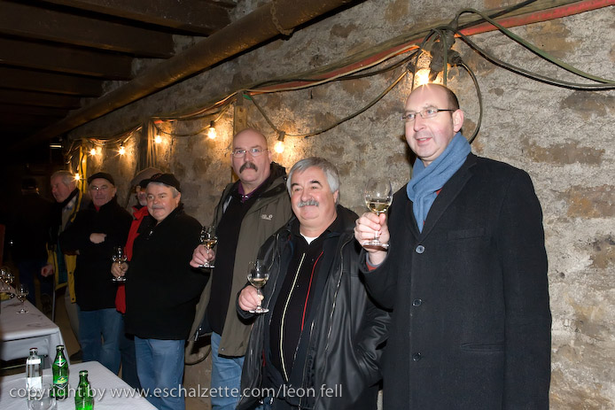 20081206stbarbedhoil039